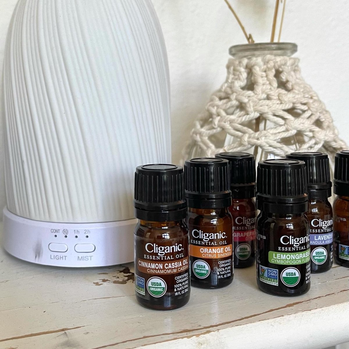 3 Best ways to use aromatherapy to feel calmer and more relaxed - Cliganic