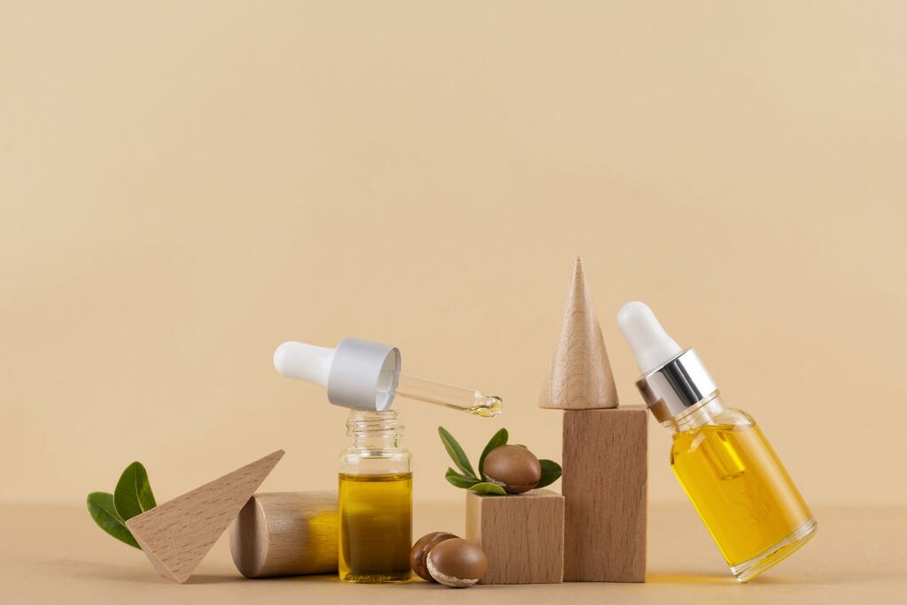 Carrier Oils - What are Carrier Oils - Uses & Benefits for Skin & Hair