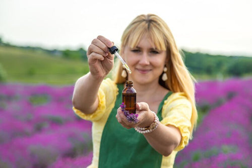 Embracing Authenticity: How Essential Oils Can Enhance Your Journey - Cliganic